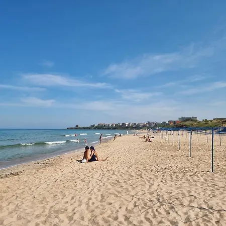 Апартаменти Sea Waves *